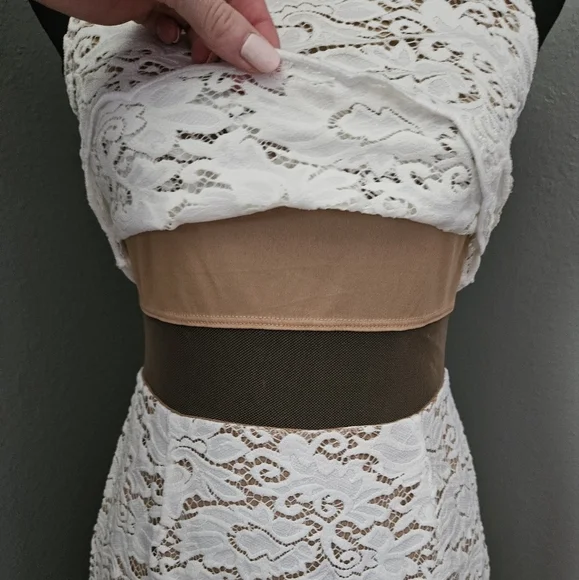 Bailey 44 White Lace Desert Moon Dress - size 4 - Picture 6 of 12